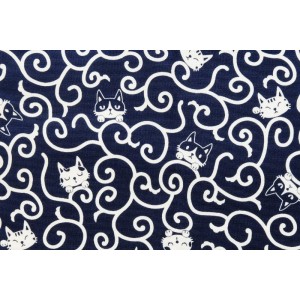 coupon tissu Japonais 55x49cm chat arabesque bleu encre 106 [KARAKUSA NEKO]
