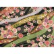 coupon tissu Chirimen Japonais traditionnel 55x49cm fleuri doré fond noir 38