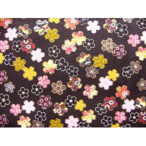 coupon tissu Chirimen Japonais traditionnel 55x49cm fleuri doré fond noir 69